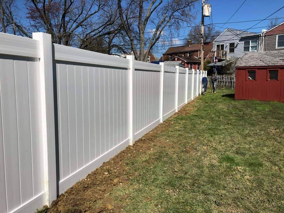Discover the Best Vinyl Fence Companies in Delaware County, PA 1 Vinyl Fence in Delaware County, PA